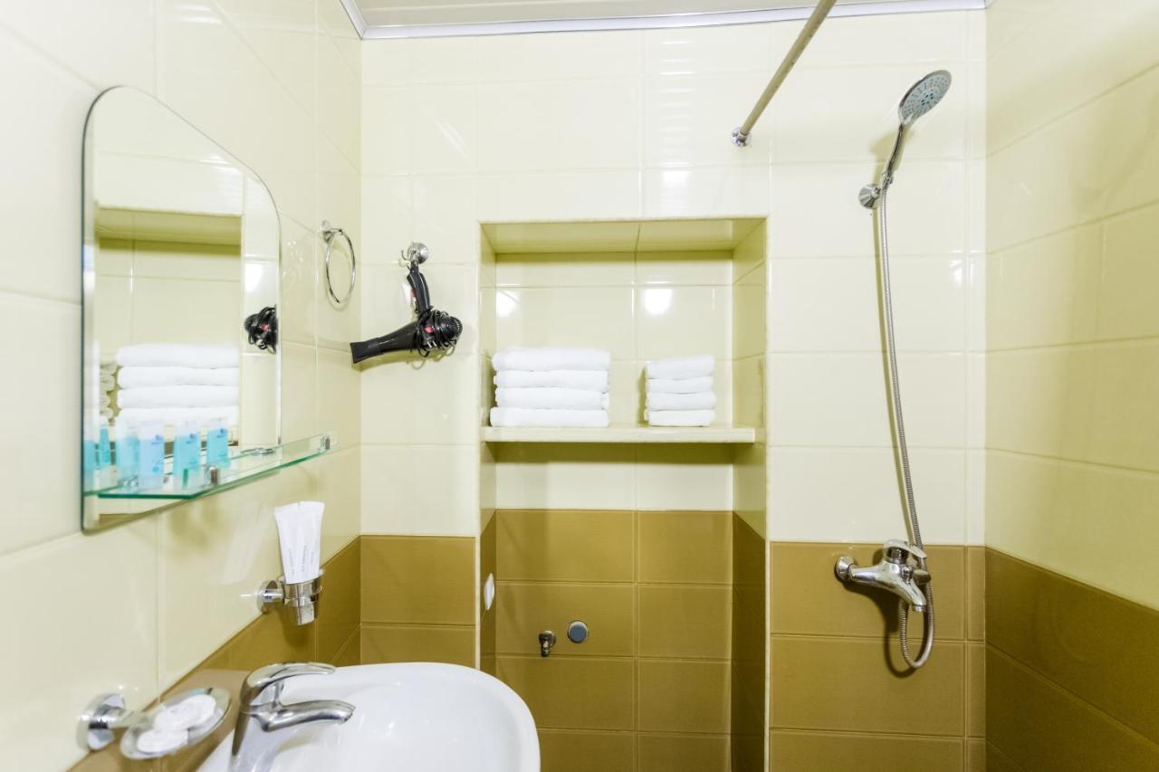 Rustaveli Two Bedroom Apartment With 5 Star Location 트빌리시 외부 사진