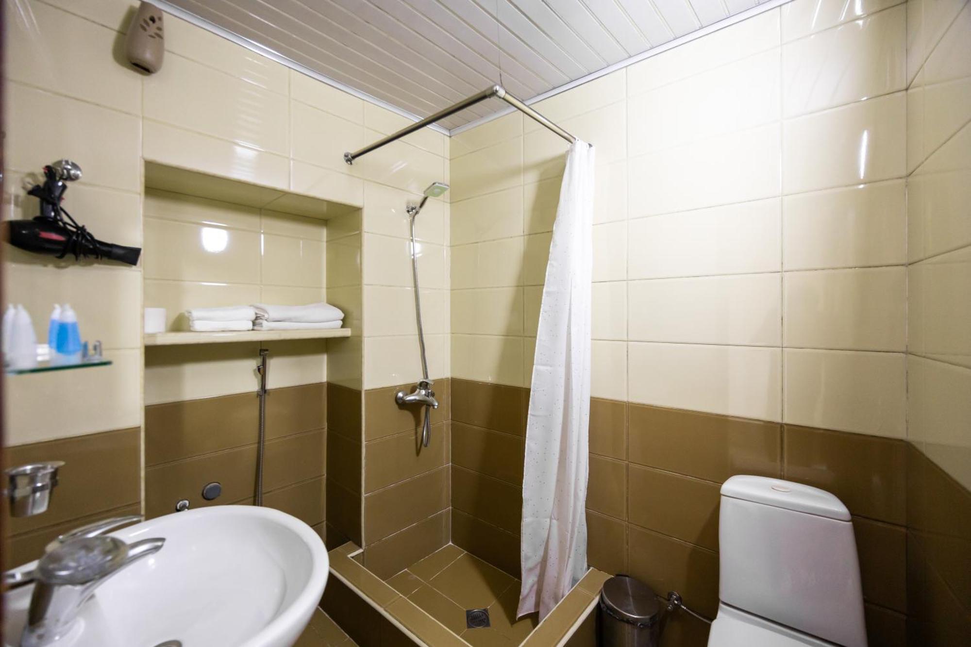 Rustaveli Two Bedroom Apartment With 5 Star Location 트빌리시 외부 사진