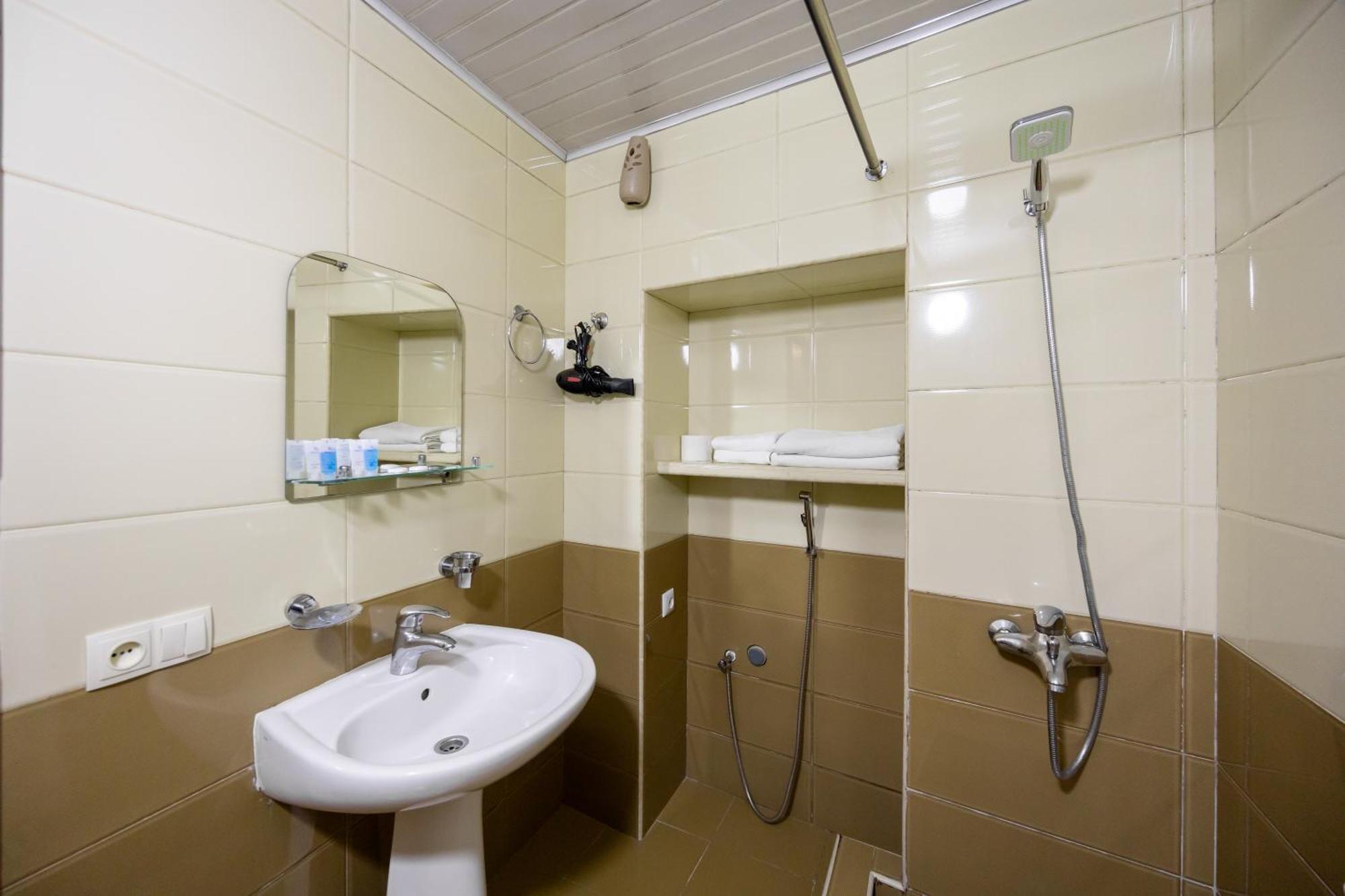 Rustaveli Two Bedroom Apartment With 5 Star Location 트빌리시 외부 사진